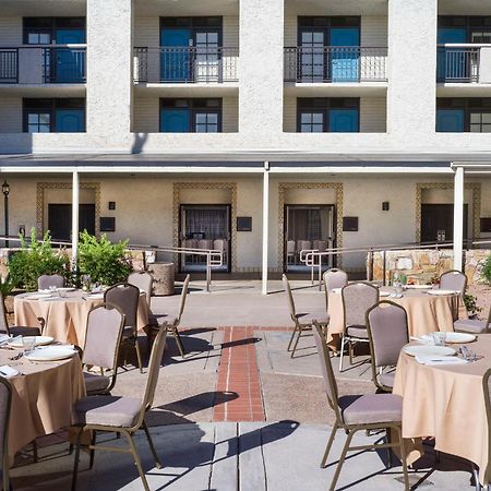 Embassy Suites By Hilton Scottsdale Resort Bagian luar foto
