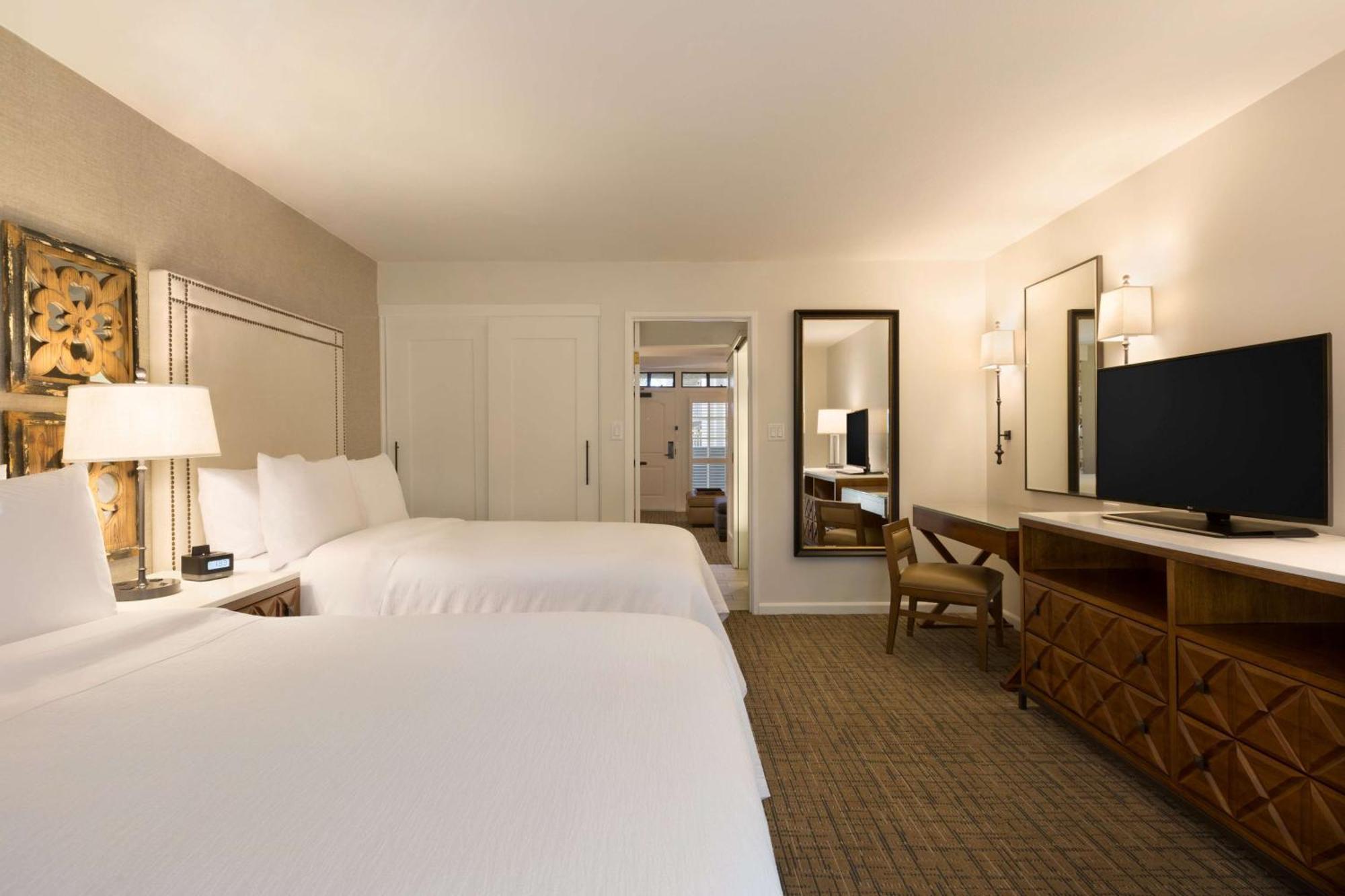 Embassy Suites By Hilton Scottsdale Resort Bagian luar foto