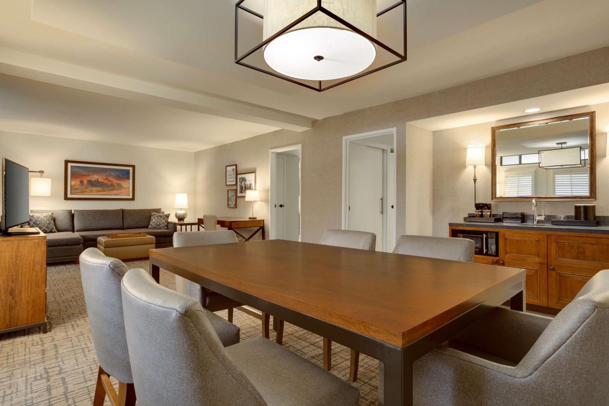 Embassy Suites By Hilton Scottsdale Resort Bagian luar foto