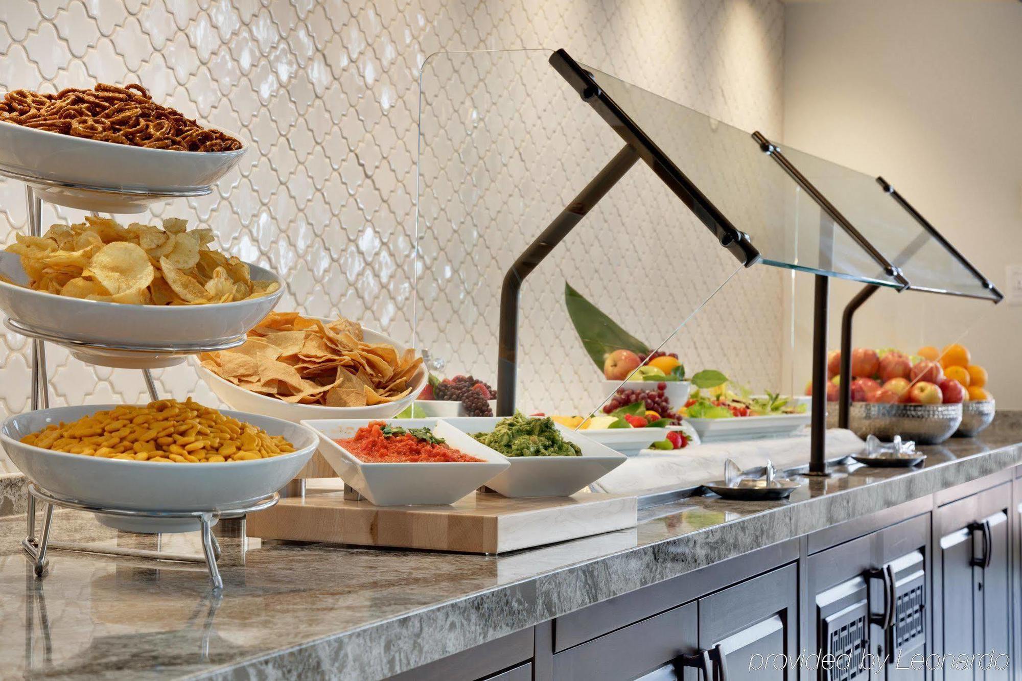 Embassy Suites By Hilton Scottsdale Resort Bagian luar foto