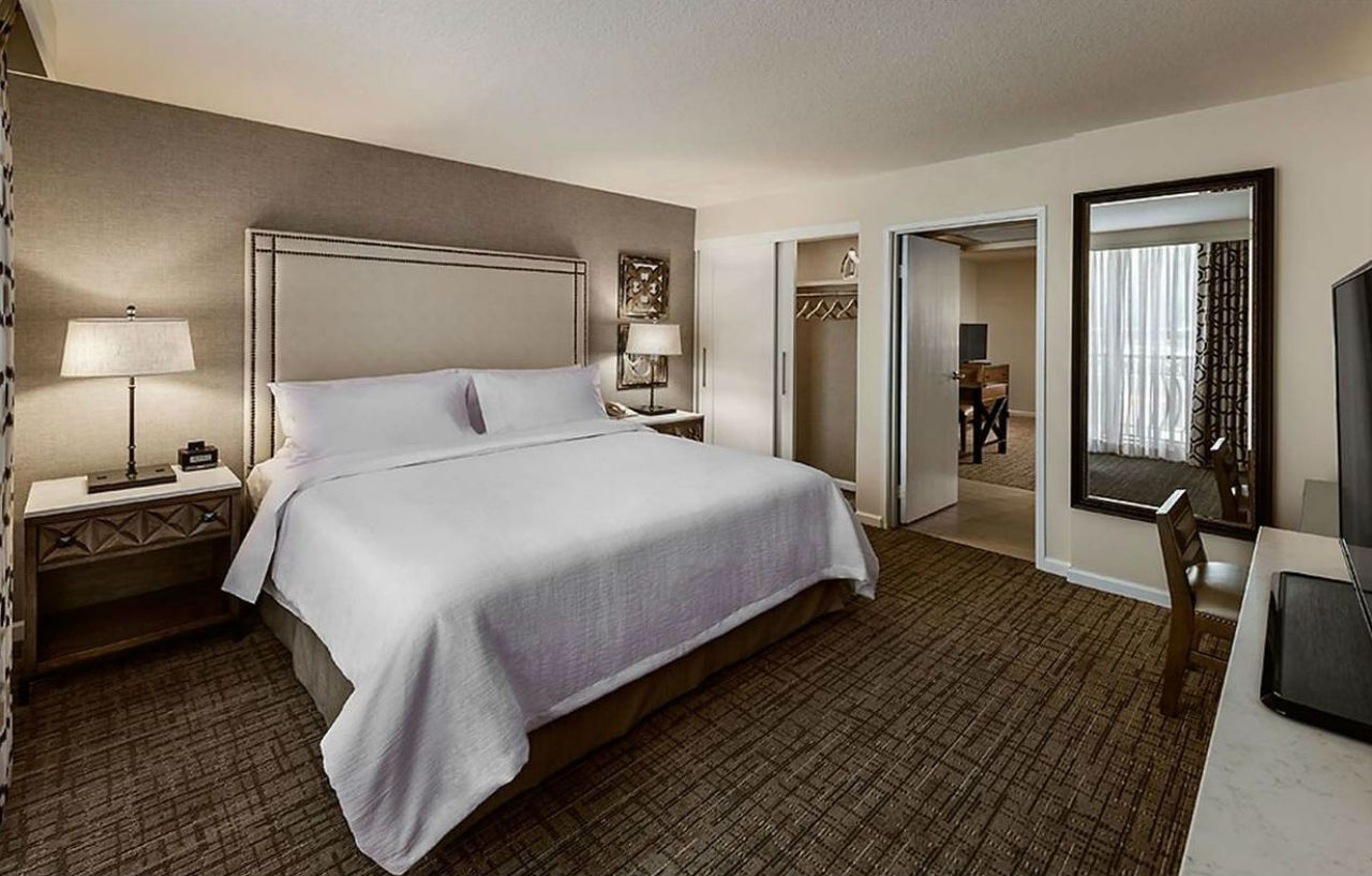 Embassy Suites By Hilton Scottsdale Resort Bagian luar foto
